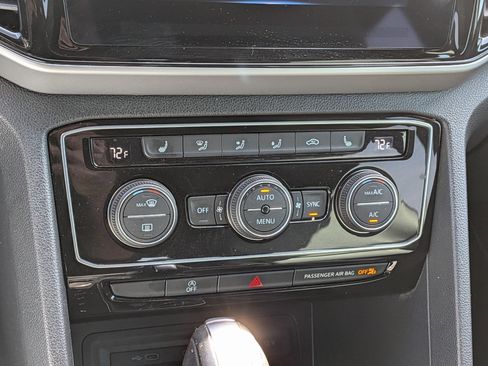 Used 2023 Volkswagen Atlas Cross Sport SE w/ Panoramic Sunroof Package image 24