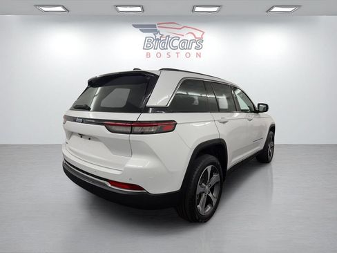 Used 2023 Jeep Grand Cherokee 4WD 4xe image 6