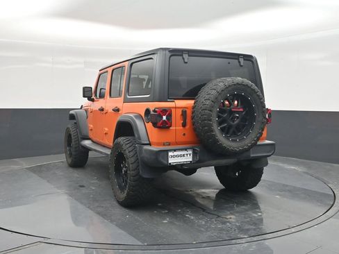 Used 2018 Jeep Wrangler Unlimited Sport S AWD/4WD image 22