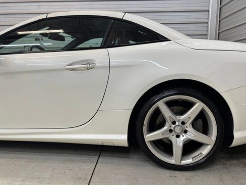 Used 2014 Mercedes-Benz SL 550 image 8