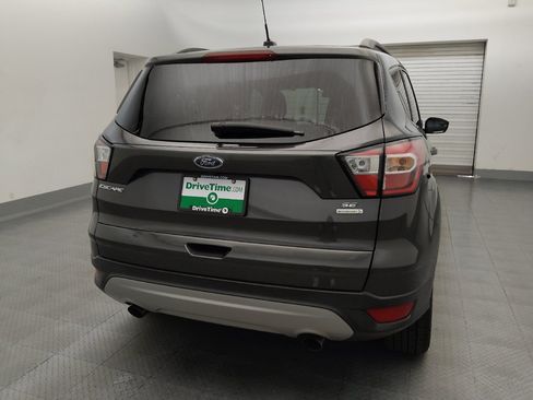 Used 2018 Ford Escape SE FWD image 7