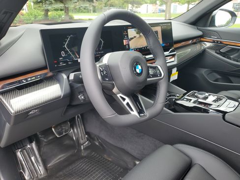 New 2027 BMW 530i xDrive w/ M Sport Package AWD/4WD image 10