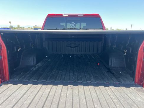 Used 2025 Chevrolet Silverado 1500 LT Trail Boss w/ Convenience Package II AWD/4WD image 8