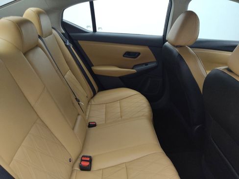 Used 2024 Nissan Sentra SV w/ SV Premium Package FWD image 19