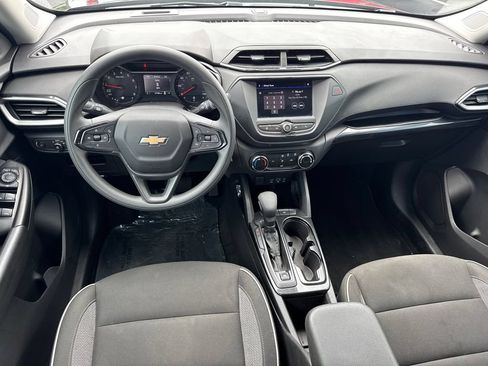 Used 2023 Chevrolet TrailBlazer LS FWD image 23