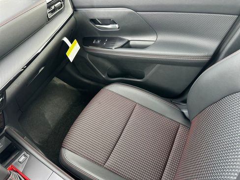 New 2026 Nissan Kicks SR w/ Cold Weather Package image 26