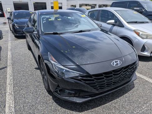 Used 2021 Hyundai Elantra SEL FWD image 1