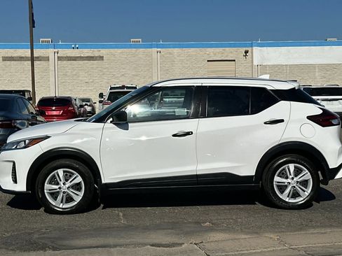 Used 2024 Nissan Kicks S FWD image 5