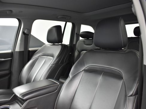 Used 2023 Jeep Grand Cherokee 4WD 4xe image 14