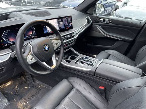Certified 2023 BMW X7 xDrive40i w/ Executive Package image 10