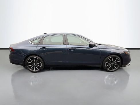 Used 2025 Honda Accord Touring image 7