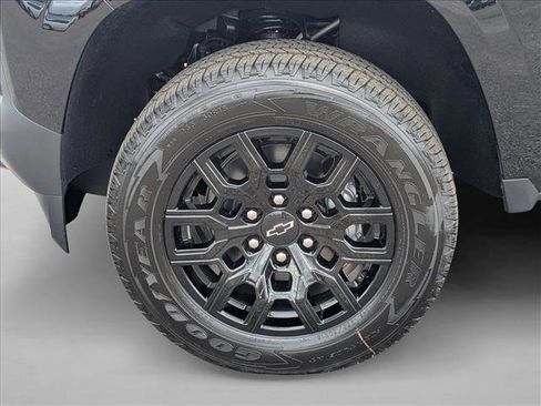 New 2026 Chevrolet Colorado W/T w/ WT Custom Package RWD image 9