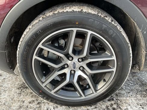Used 2018 Ford Explorer Sport w/ Equipment Group 401A AWD/4WD image 9