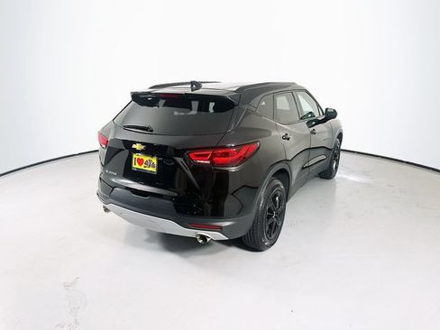 Used 2024 Chevrolet Blazer LT w/ Convenience Package FWD image 9