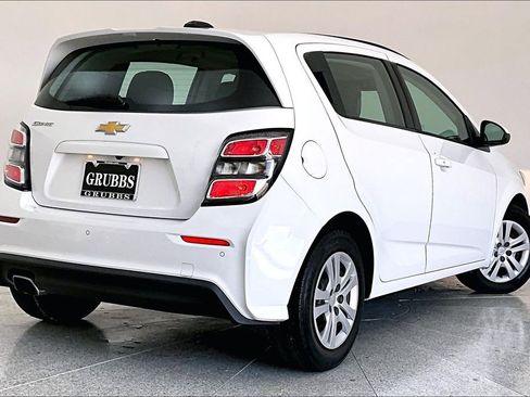 Used 2020 Chevrolet Sonic LT image 2
