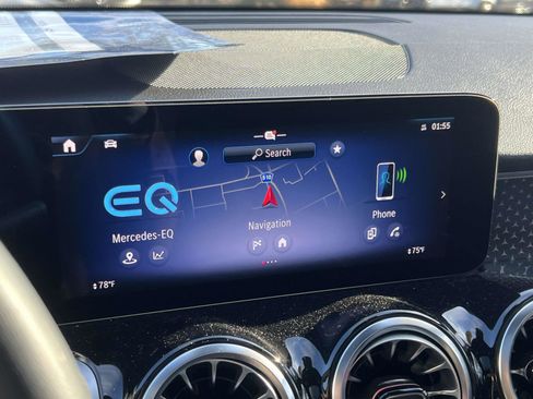 Certified 2024 Mercedes-Benz EQB 300 4MATIC image 17