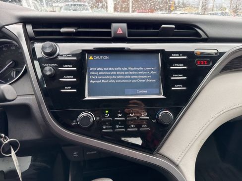 Certified 2019 Toyota Camry L image 12