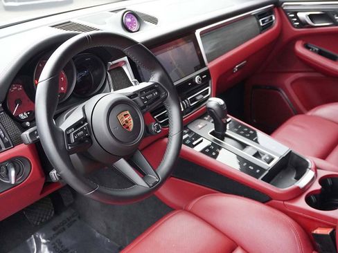 Used 2024 Porsche Macan GTS image 30