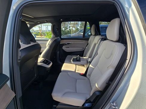New 2026 Volvo XC90 B6 Plus w/ Protection Package Premier image 16