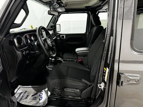 Used 2022 Jeep Wrangler Unlimited Sport AWD/4WD image 17