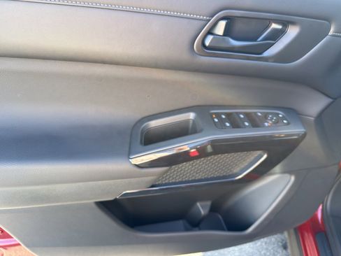 New 2026 Nissan Pathfinder SV image 13