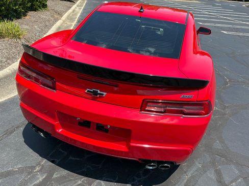 Used 2015 Chevrolet Camaro SS w/ Black Rally Stripe Package RWD image 8