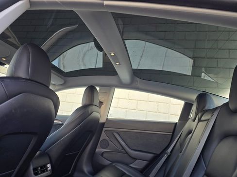 Used 2021 Tesla Model 3 Standard Range Plus image 36