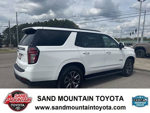 Used 2022 Chevrolet Tahoe Z71 w/ Luxury Package image 3