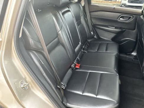 Used 2021 Nissan Rogue SL w/ Premium Package FWD image 18