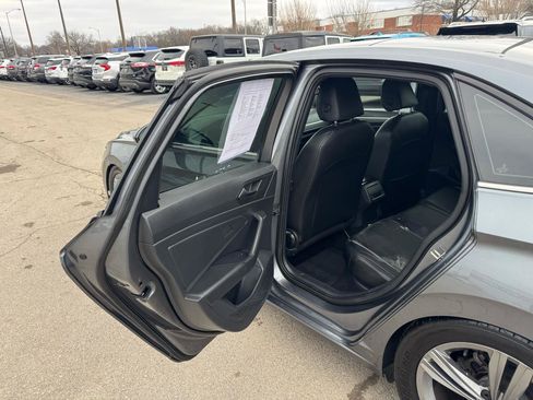 Used 2019 Volkswagen Jetta R-Line w/ R-Line Cold Weather Package FWD image 12