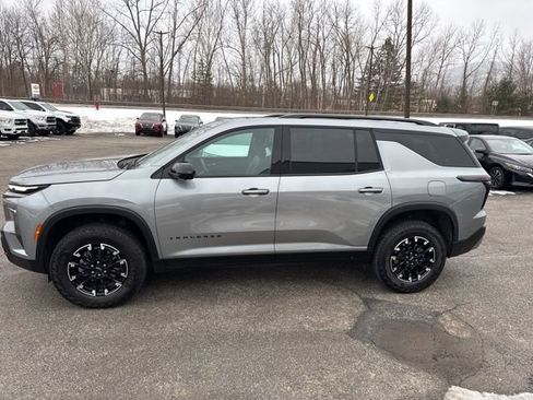 Used 2025 Chevrolet Traverse Z71 w/ Driver Confidence Package image 24