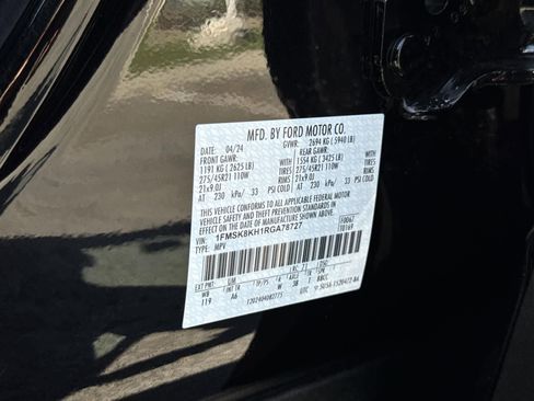 Used 2024 Ford Explorer ST-Line w/ Class IV Trailer Tow Package image 7