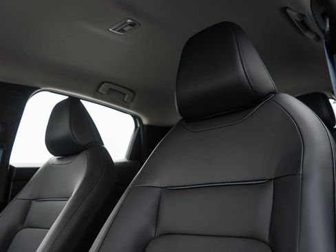 New 2026 Nissan Leaf SV+ w/ Illuminated Package image 18