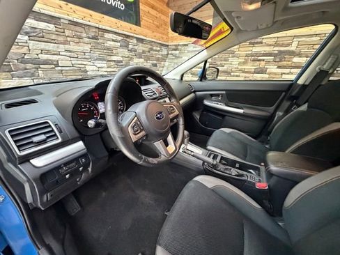 Used 2017 Subaru Crosstrek 2.0i Premium w/ Moonroof Package AWD/4WD image 10