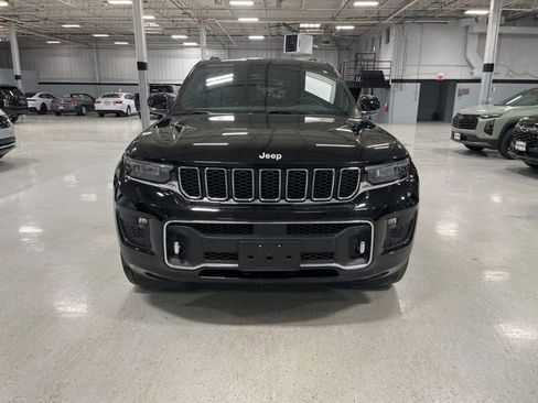 Used 2024 Jeep Grand Cherokee L Overland AWD/4WD image 2
