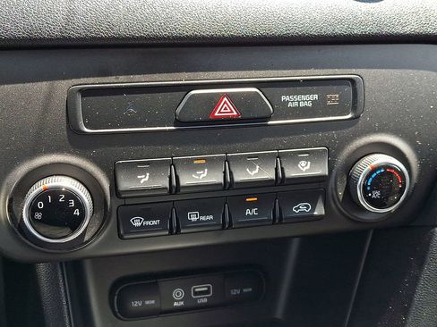 Used 2018 Kia Sportage LX FWD image 18