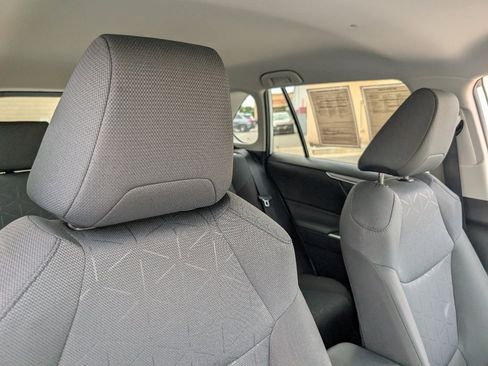 Used 2025 Toyota RAV4 XLE image 3