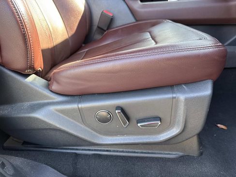 Used 2024 Ford Expedition Limited image 15