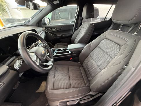 Used 2025 Chevrolet Equinox LT image 27