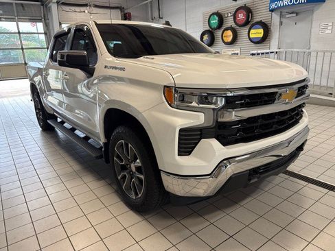 Used 2024 Chevrolet Silverado 1500 LT AWD/4WD image 1