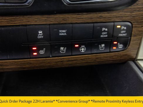 Used 2016 RAM 1500 Laramie w/ Convenience Group AWD/4WD image 12