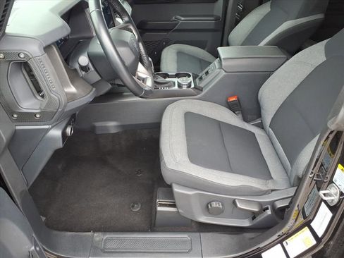 Used 2025 Ford Bronco Big Bend image 11