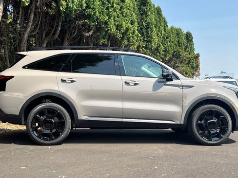 New 2026 Kia Sorento X-Line EX image 2