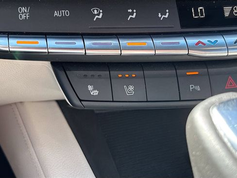 Used 2025 Cadillac CT4 Premium Luxury RWD image 21