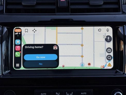 Used 2018 Land Rover Discovery HSE image 25