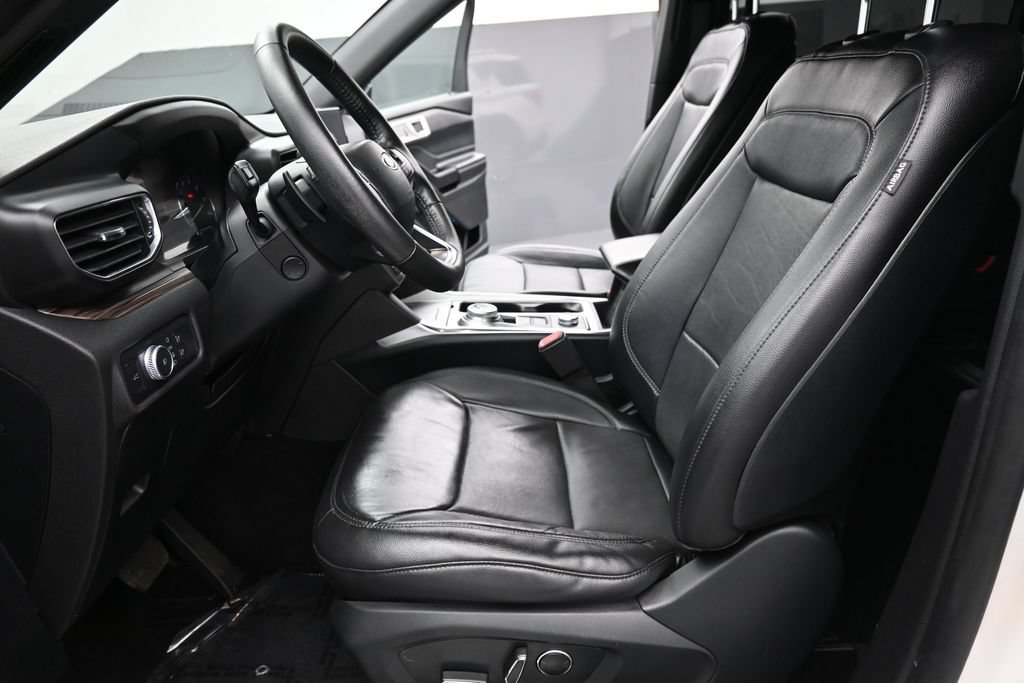 Used 2020 Ford Explorer Limited AWD/4WD image 10