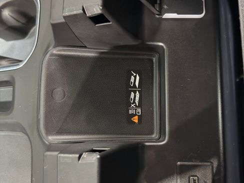 Used 2025 GMC Sierra 1500 Elevation w/ Preferred Package image 37