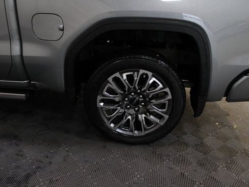 Used 2025 GMC Sierra 1500 Denali Ultimate image 9
