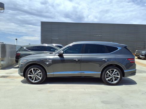 Certified 2026 Genesis GV80 2.5T Select AWD/4WD image 3