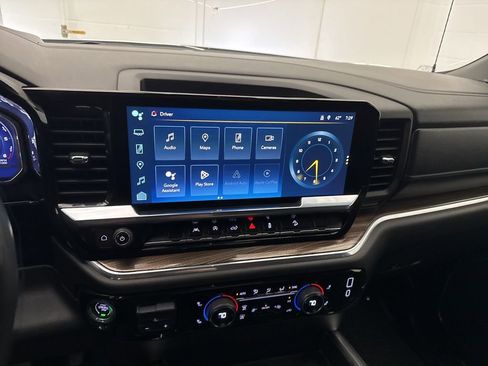 Used 2024 Chevrolet Silverado 1500 RST w/ Z71 Off-Road Package image 17